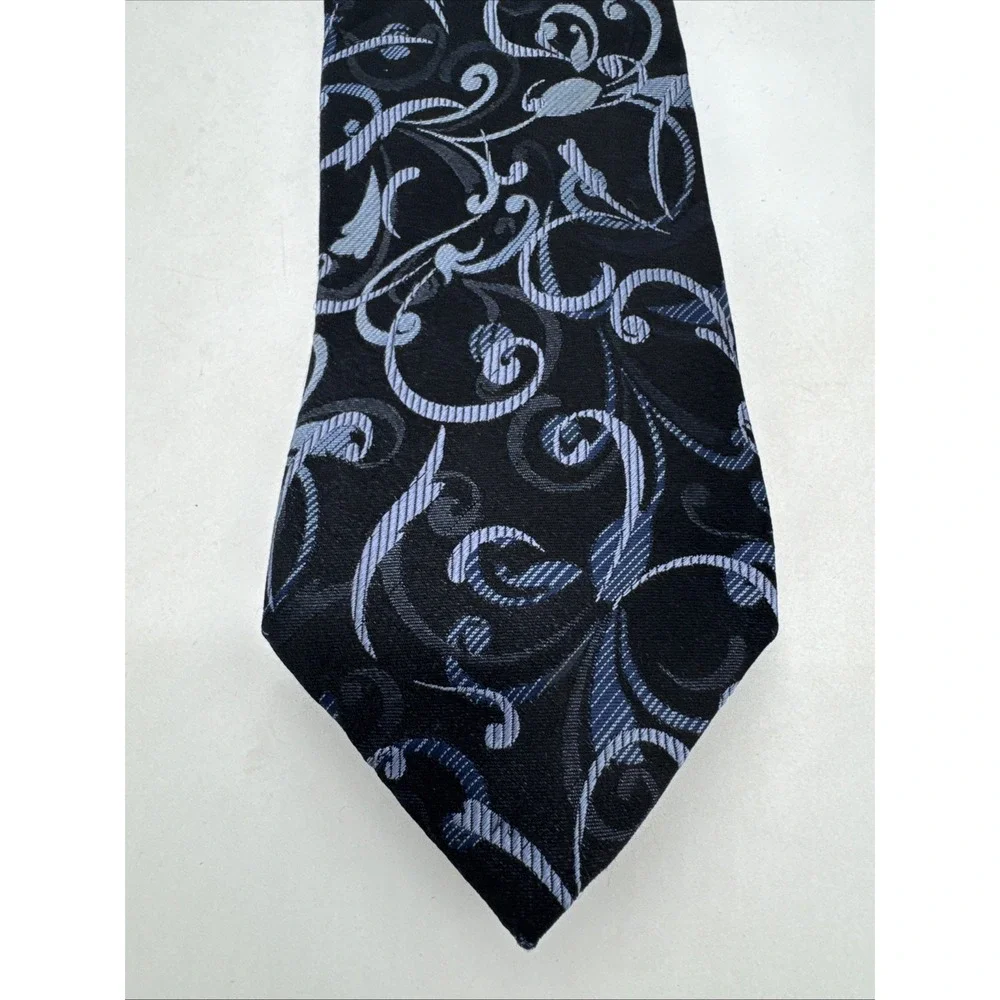 Silk Navy Blue Floral Design Neck Tie 60